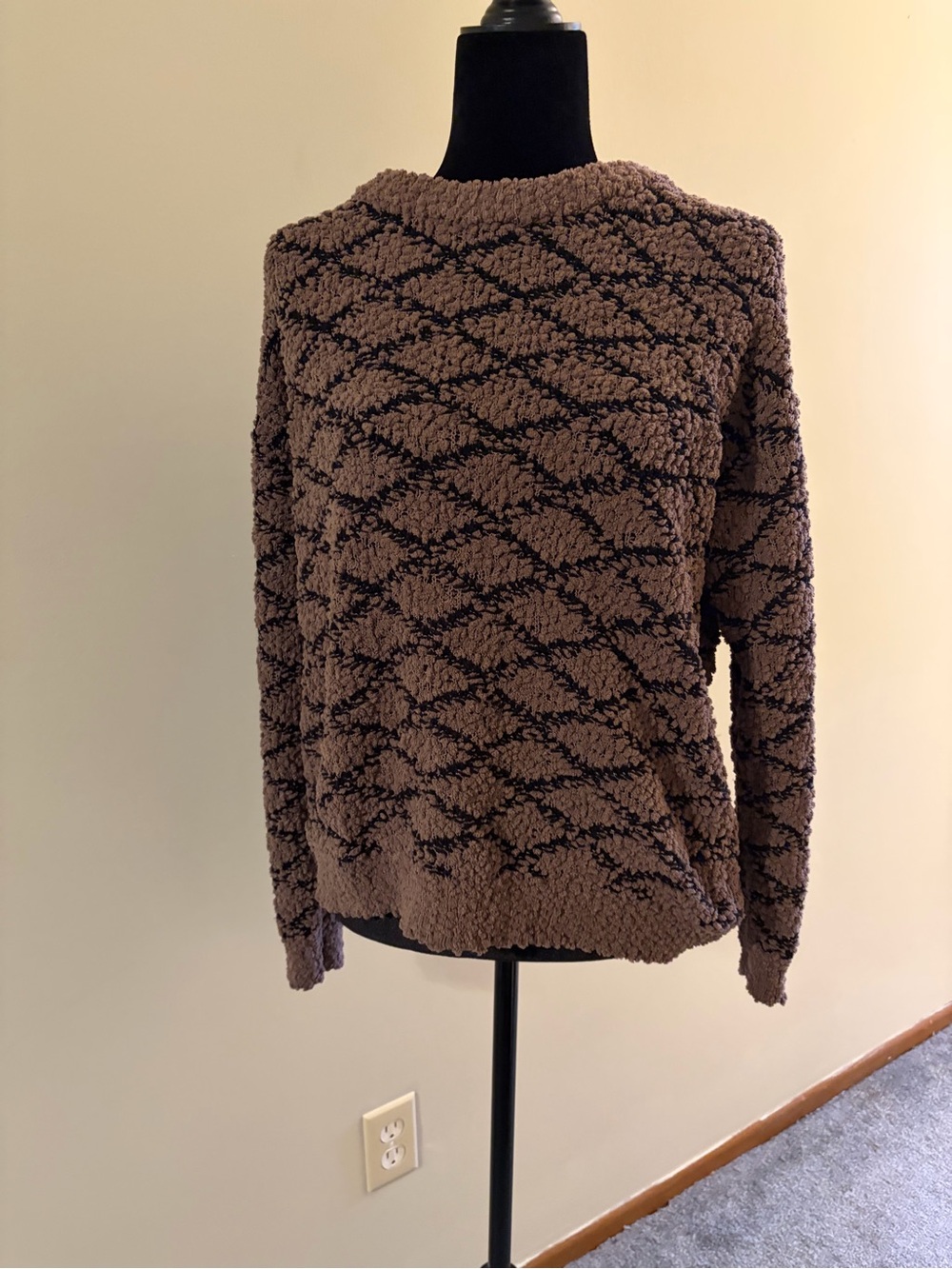 bobeau Brown and Black Textured Crewneck Sweater